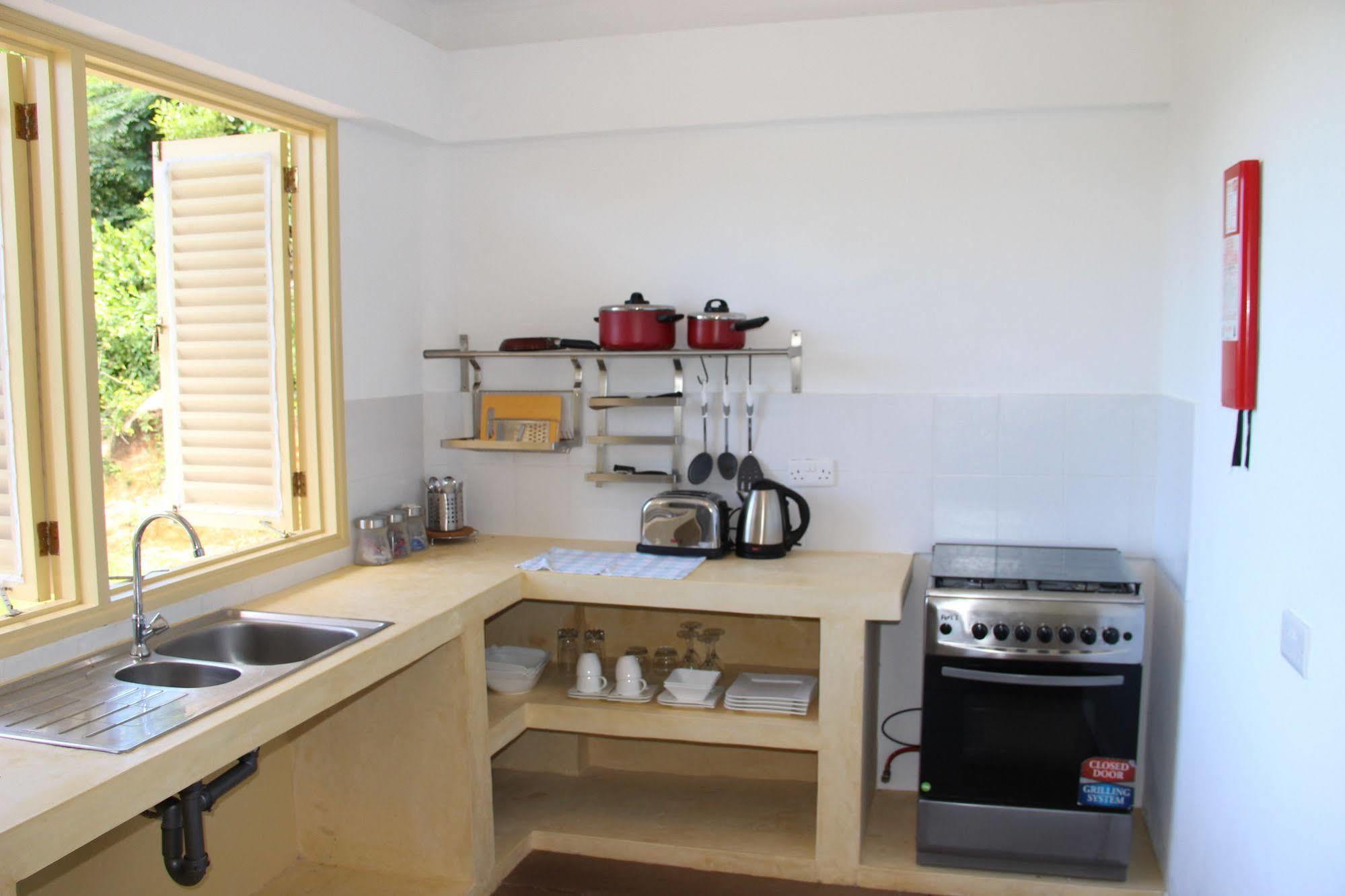 Summer Self Catering Anse la blague Екстериор снимка